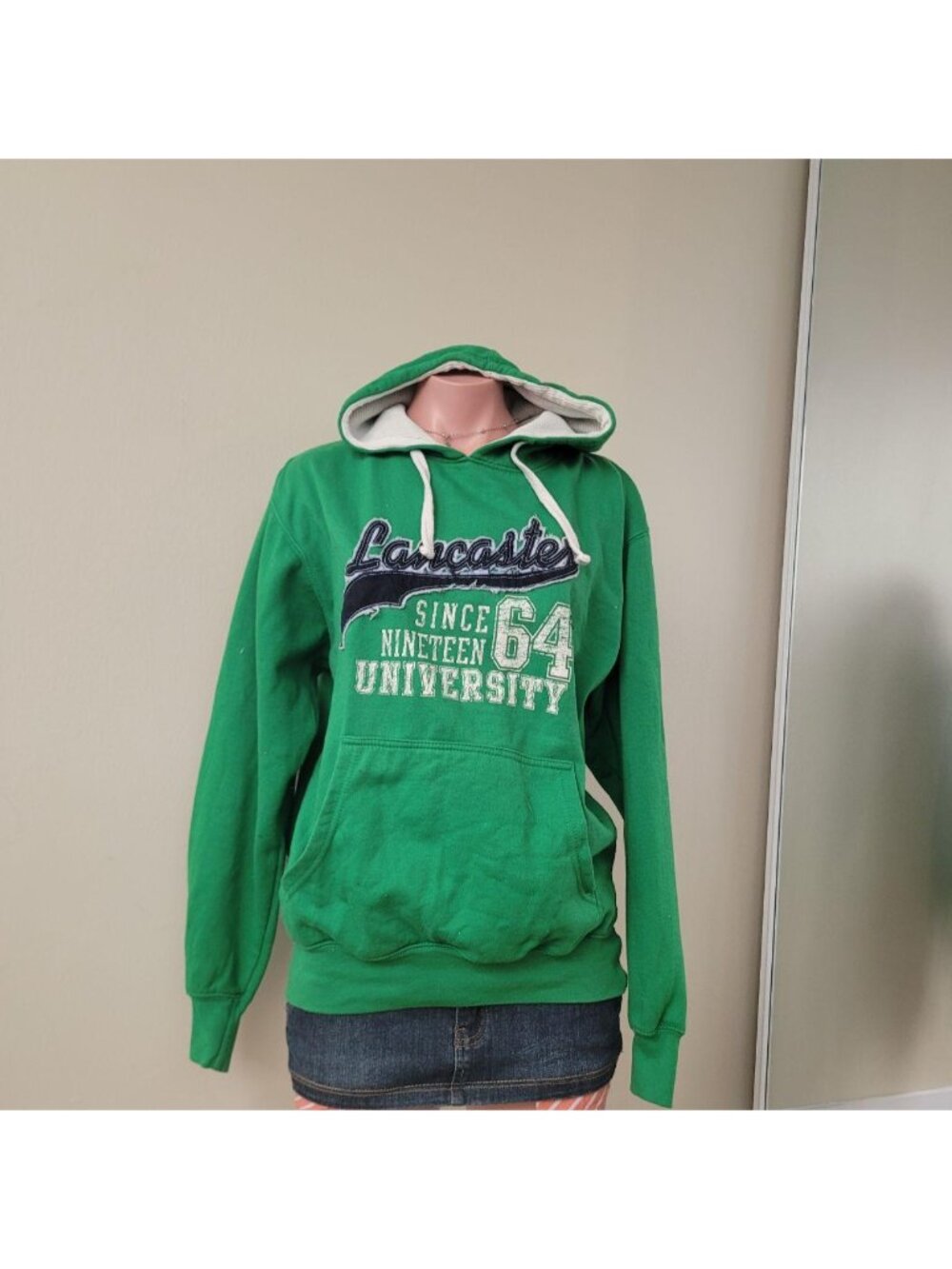 Lancaster University Vivid Emerald Green Embroidered Pullover Hoodie (M)